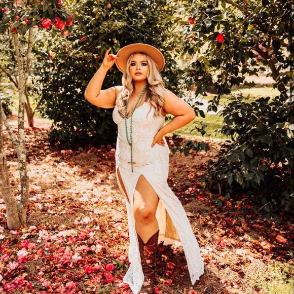 Champagne maxi dress with lace size large - Picture 4 of 12